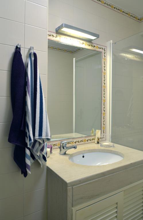 Exciting Beach Villa Charneca  Quarto foto