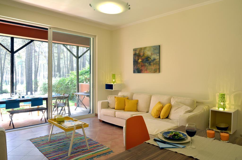 Exciting Beach Villa Charneca  Quarto foto