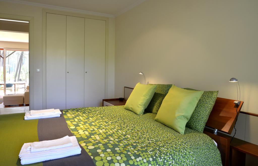 Exciting Beach Villa Charneca  Quarto foto