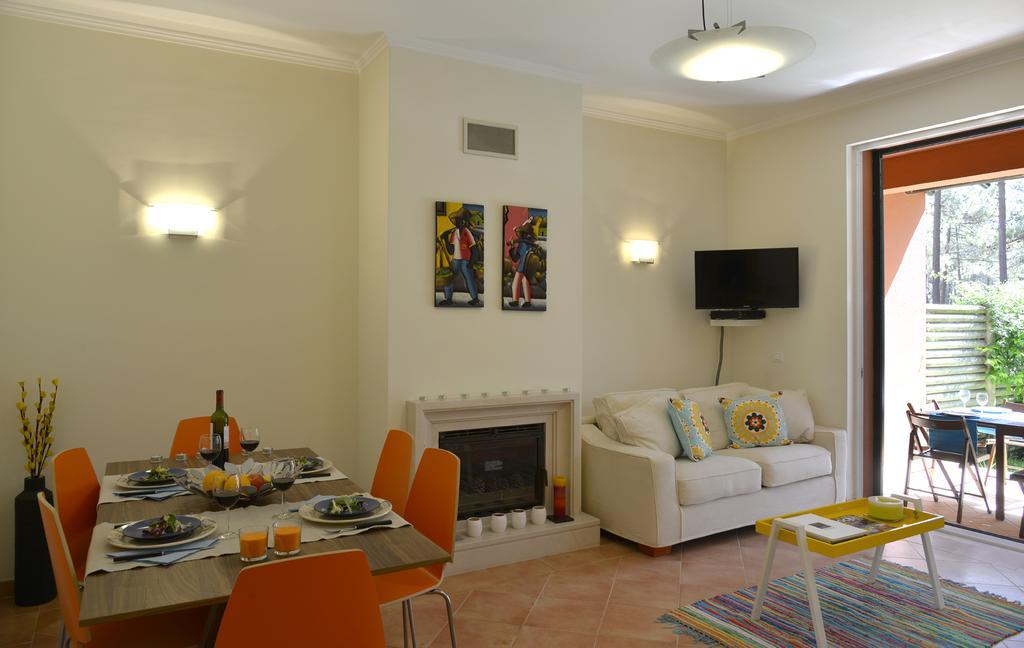 Exciting Beach Villa Charneca  Quarto foto